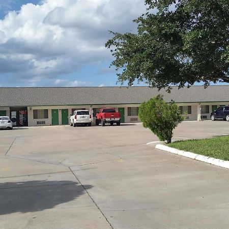 Garden Inn & Suites Hebbronville Exteriör bild